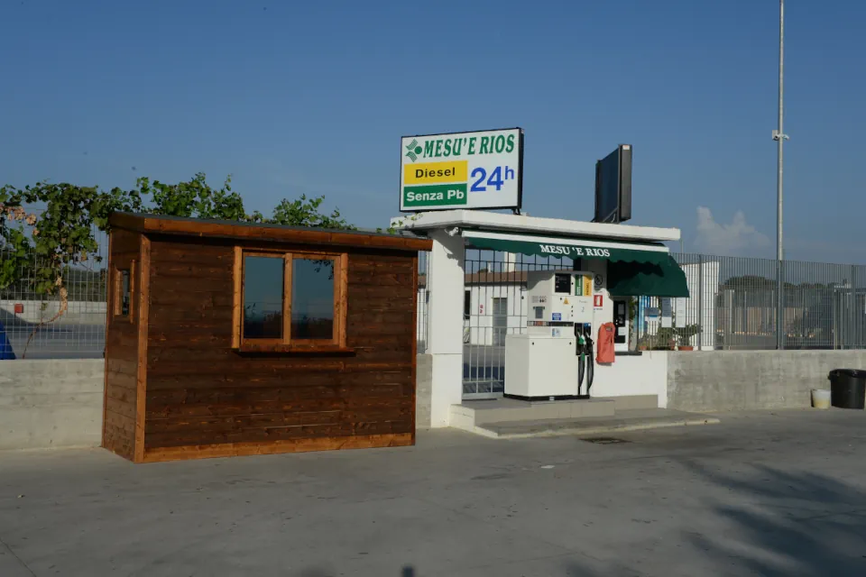 Distributore Mesu e Rios Ozieri 1